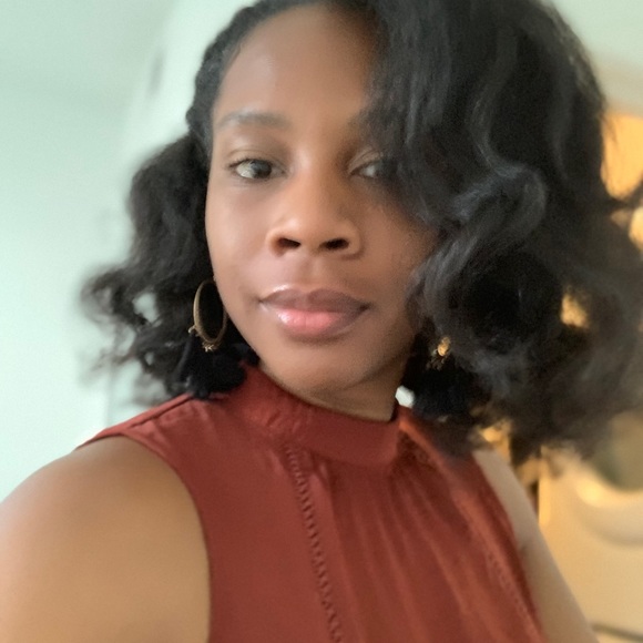 Profile Picture of Jasmine Callender (@jasminecallende) on Poshmark