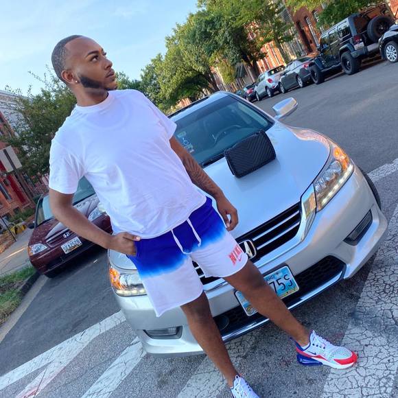 Profile Picture of Dwayne Marshall (@dwayne_marshall) on Poshmark