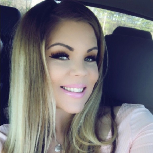 Profile Picture of Jaclyn Goeckel (@jax613) on Poshmark