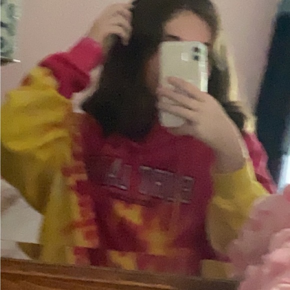 Profile Picture of Sam Wallrath (@samwallrath) on Poshmark