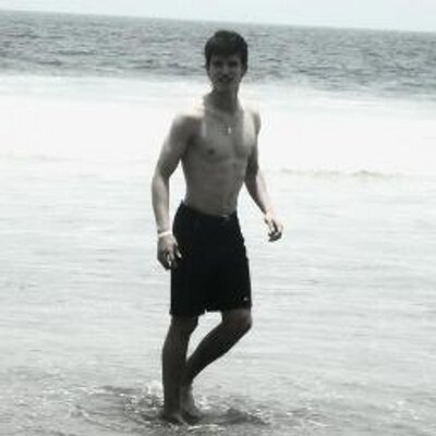 Profile Picture of Carlos Fierro (@@ClubFierro) on Twitter