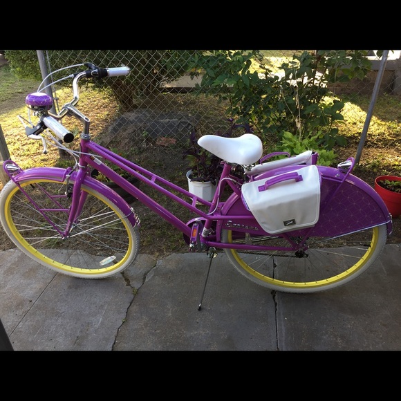 Profile Picture of Dunlapemma@yahoo Dunlap (@emmied) on Poshmark