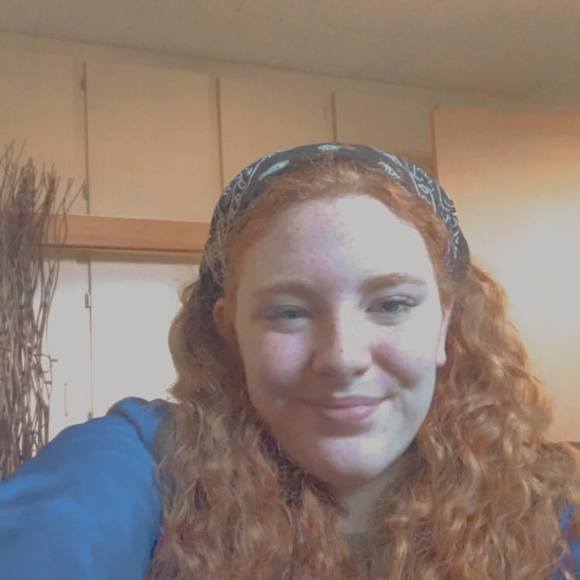 Profile Picture of Alexa Maxwell (@alexam723) on Poshmark