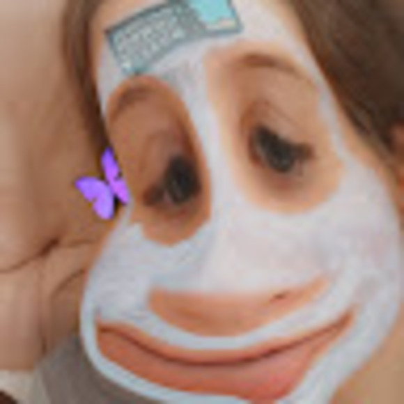 Profile Picture of Addison Andrews (@addisonandrews1) on Poshmark