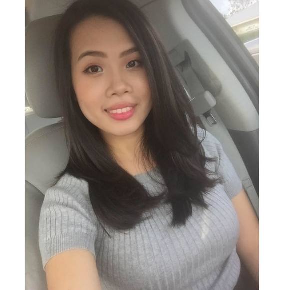 Profile Picture of Jessica Dang (@sica12) on Poshmark