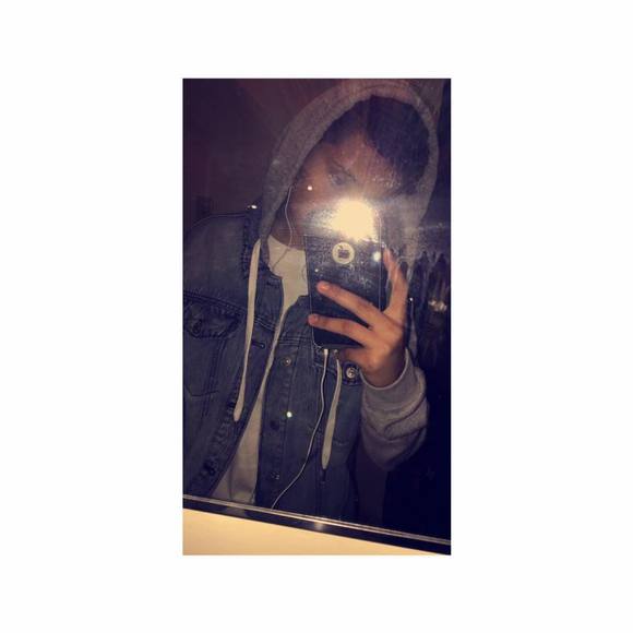 Profile Picture of Jasmine Miramontes (@___al3xx___) on Poshmark