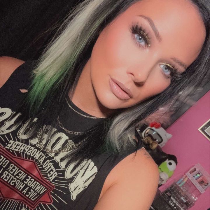 Profile Picture of Rachael (@@lostincosmetics) on Tiktok