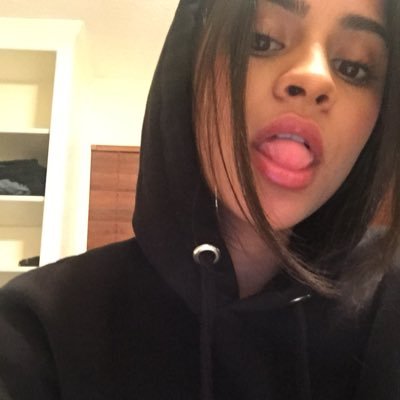 Profile Picture of Aniece Dhokia (@aniecedhokiaa) on Twitter