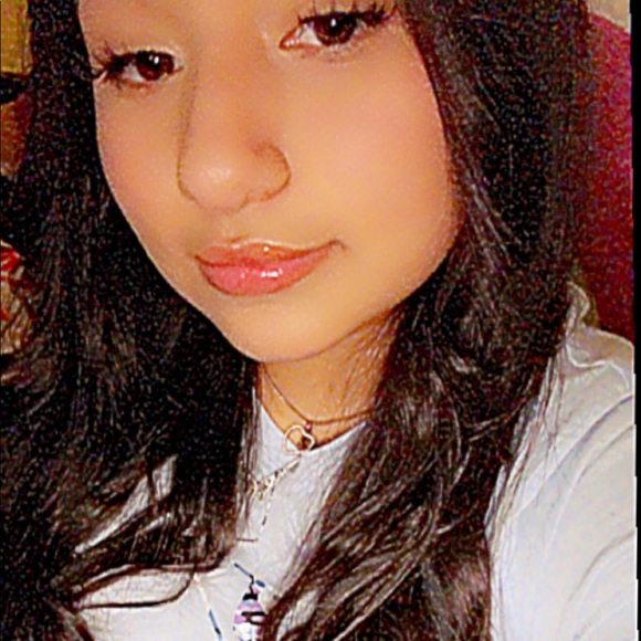 Hailany Gonzalez - Poshmark Profile Picture of Hailany Gonzalez (@hailanygonzalez) on Poshmark