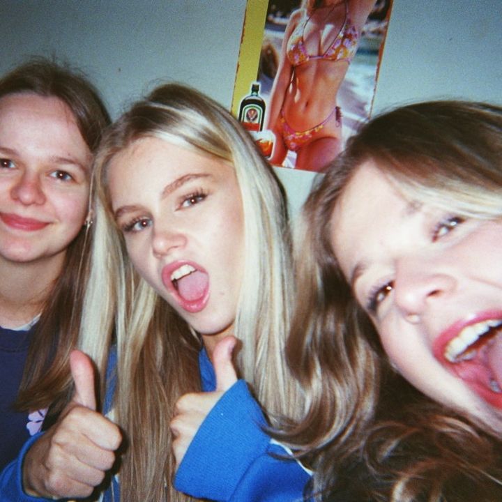 Profile Picture of julia (@juliakamphoff) on Tiktok