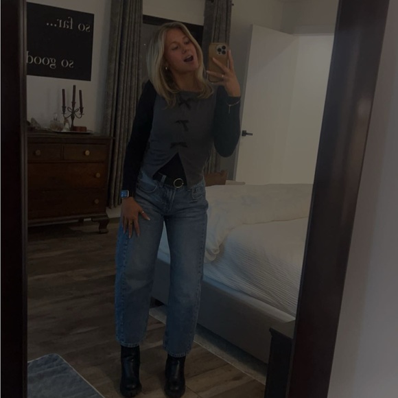 Profile Picture of Grace Caselden (@gcaselden) on Poshmark