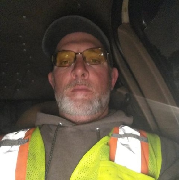 Profile Picture of Ricki Dyal (@rickidyal) on Poshmark