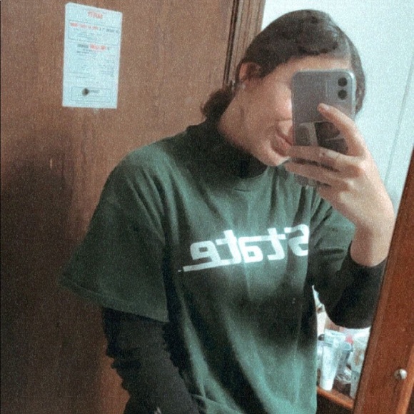 Profile Picture of Emily Patterson (@emilypatt2244) on Poshmark