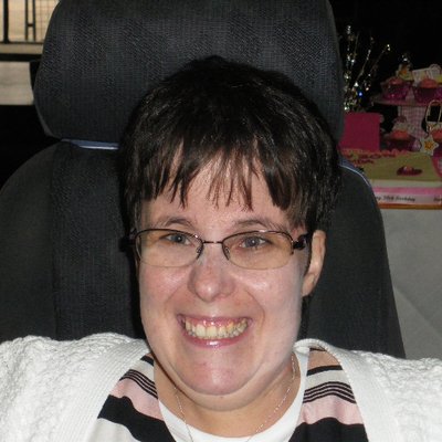 Profile Picture of Lynda McDonald (@loobyloo123456) on Twitter