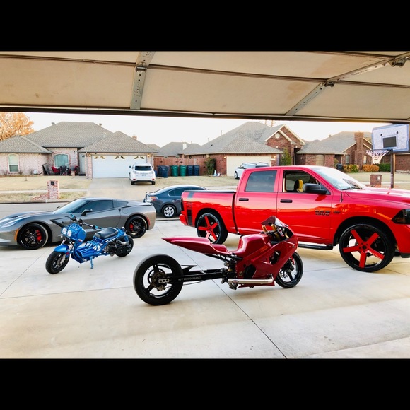 Profile Picture of Joseph Pettiford (@gsxrpz) on Poshmark