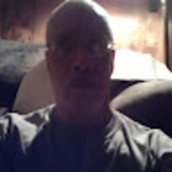 Profile Picture of Bruce Lorenzen (@bruce4695) on Poshmark