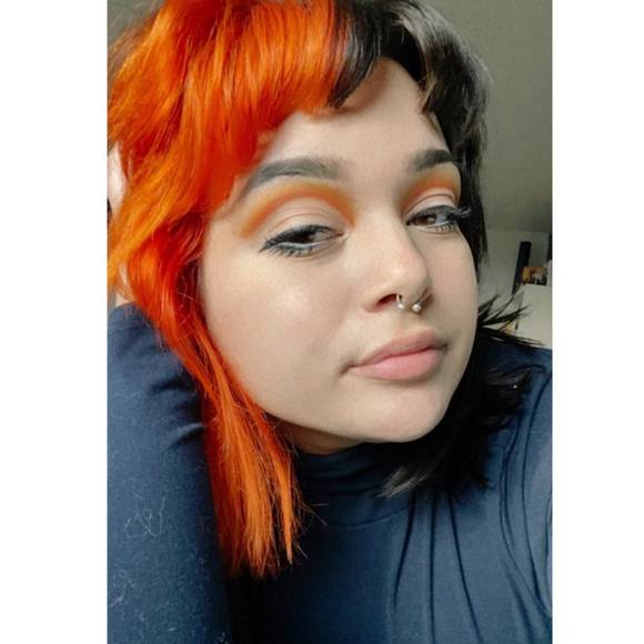 Profile Picture of Shayna Mcmenamy (@fiftyshays) on Poshmark