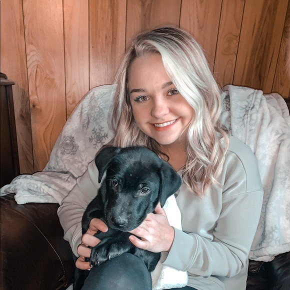 Profile Picture of Kaili Mcwatters (@kailimcwatters) on Poshmark