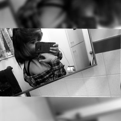 Profile Picture of Shelly Fuentes (@ptvbruh666) on Twitter