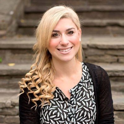Profile Picture of Jennifer Rollin (@jennifer_rollin) on Twitter
