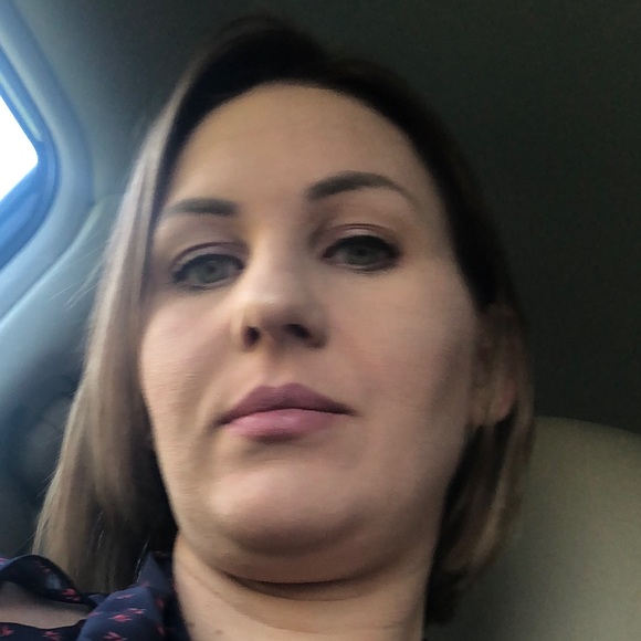 Profile Picture of Jennifer Seiber (@jseiber82) on Poshmark