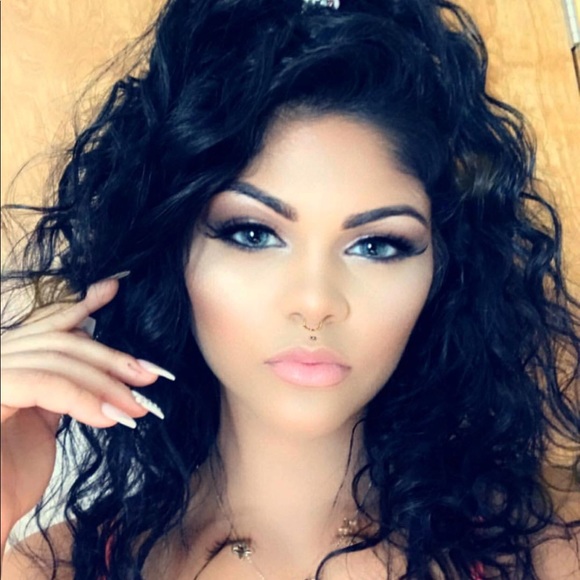 Profile Picture of Priscilla Lima (@nelzoitadasilva) on Poshmark