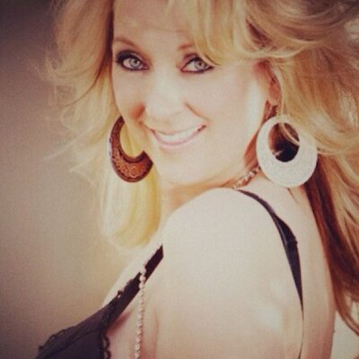 Profile Picture of Lisa Weber (@marlisaweber) on Twitter