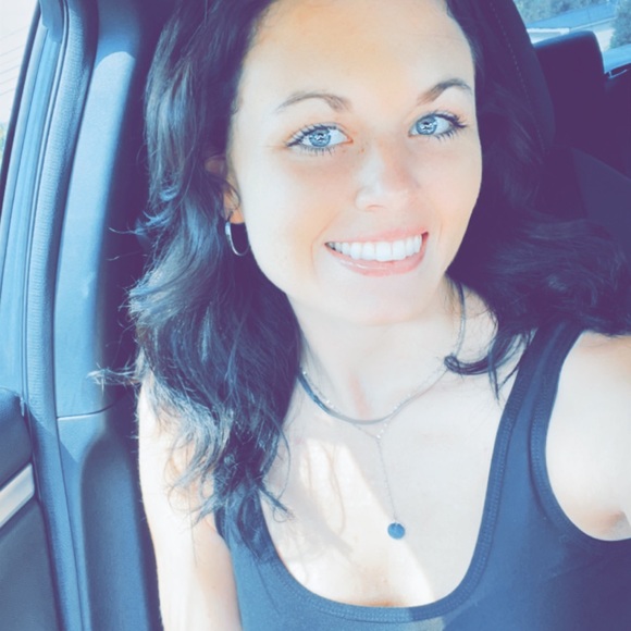 Profile Picture of Samantha Kearney (@skearneyy1) on Poshmark