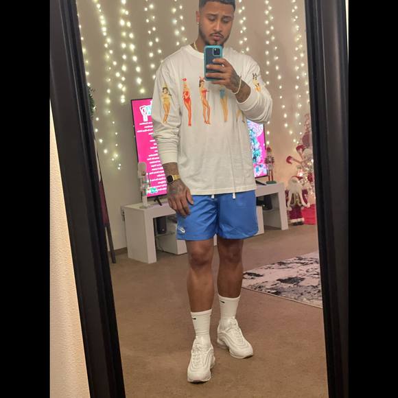 Profile Picture of Joshua Marquez (@jayj1841) on Poshmark