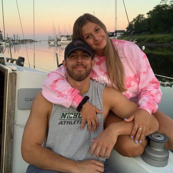 Profile Picture of Zach Morgillo (@zmorgg) on Poshmark