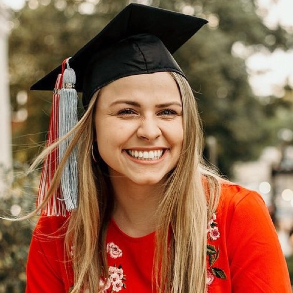 Julia Andrejczuk - Poshmark Profile Picture of Julia Andrejczuk (@julandrej) on Poshmark