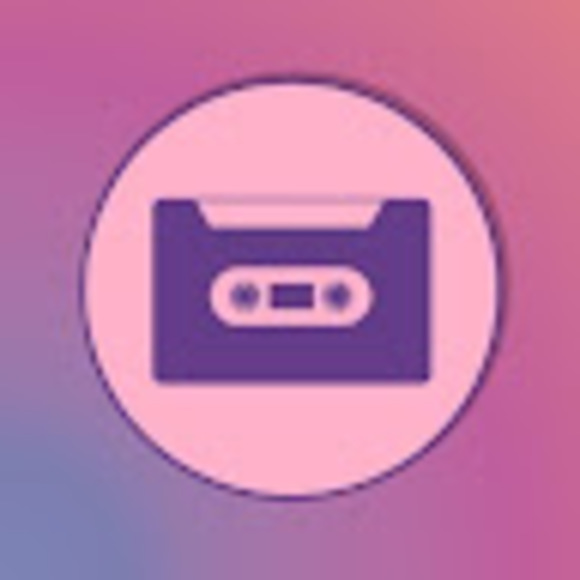 Profile Picture of Mia Terry (@miaterry111) on Poshmark