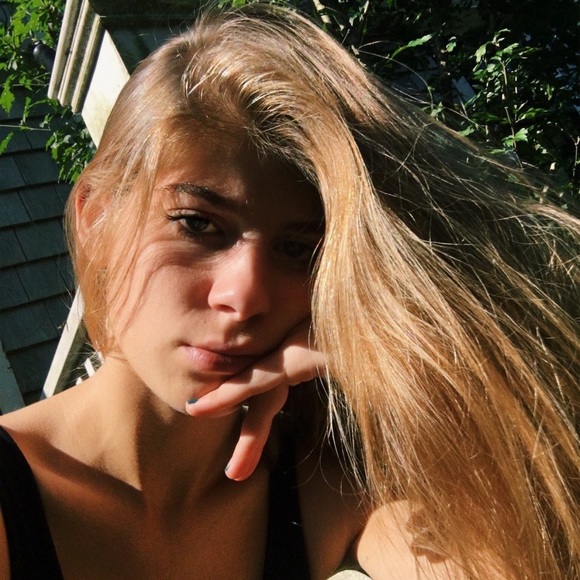 Profile Picture of Molly Ranney (@molly_ranney) on Poshmark