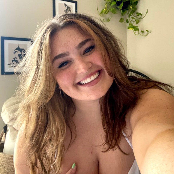 Profile Picture of Cameron Mccabe (@cameronmccabee) on Poshmark