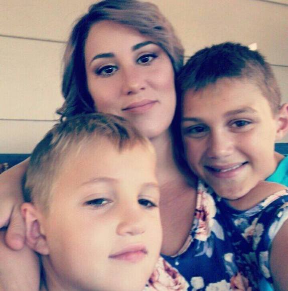 Profile Picture of Amanda Litsch (@alitsch) on Poshmark