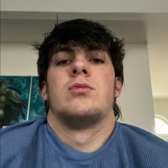 Profile Picture of Bobby Croneberger (@bobbyc3212) on Poshmark