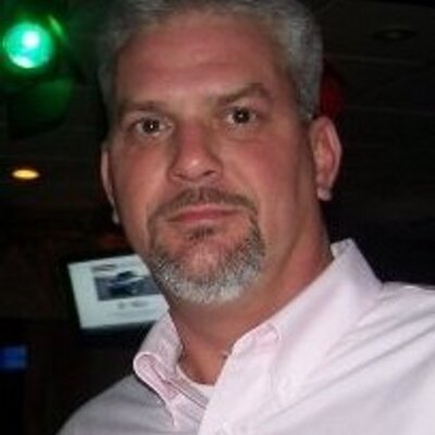 Profile Picture of Mike Moffett (@moffett528) on Twitter