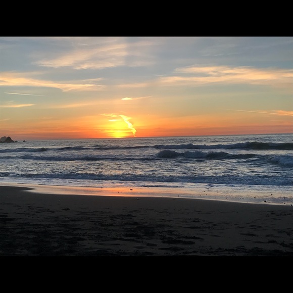 Profile Picture of Glenda Echegoyen (@stifh2016) on Poshmark