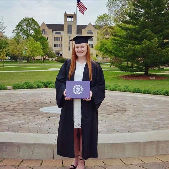 Jordan Hillstead - Poshmark Profile Picture of Jordan Hillstead (@jroseh16) on Poshmark