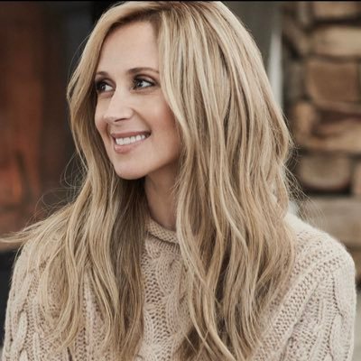 Profile Picture of Lara Fabian (@LFabianOfficial) on Twitter