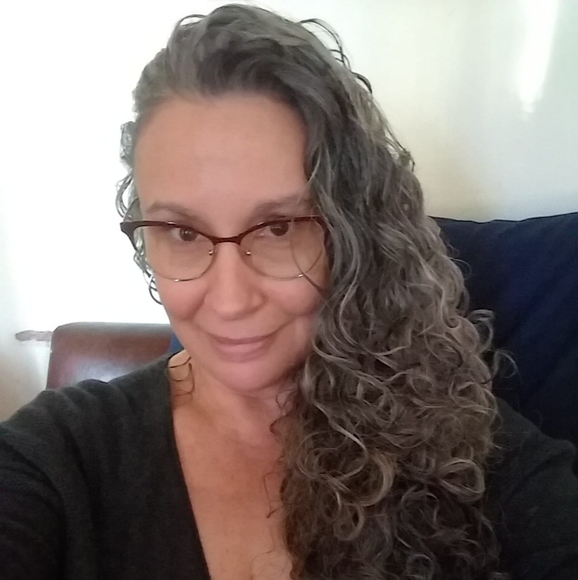 Profile Picture of Kimberly Roberts (@kimmyjoe65) on Poshmark