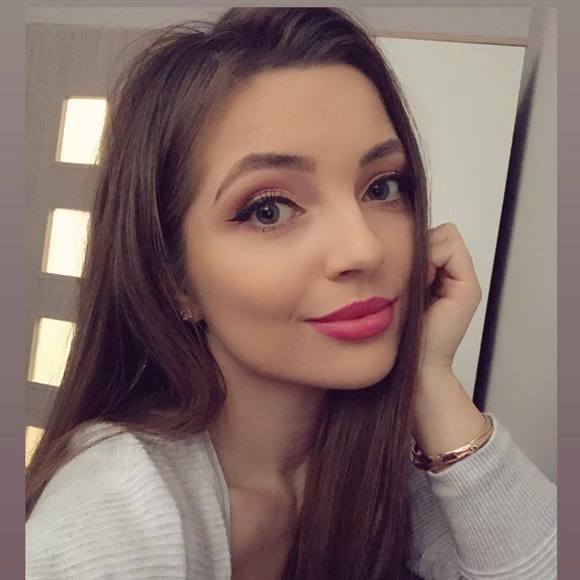 Profile Picture of Monika Jakubczyk (@monikajak) on Poshmark