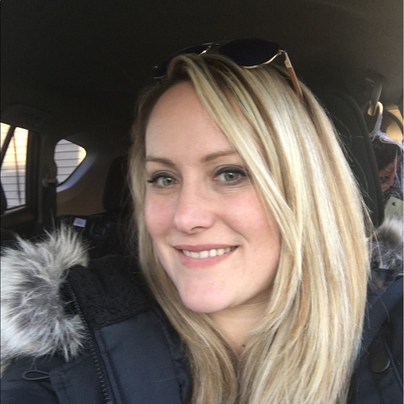 Andrea Mcelaney - Poshmark Profile Picture of Andrea Mcelaney (@amcelaney) on Poshmark