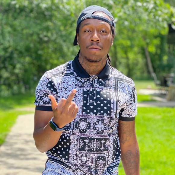 Profile Picture of Mykeise Andretti (@mykeiselagrone6) on Poshmark