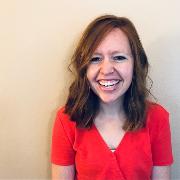 Profile Picture of Kate Arnold (@katerose2020) on Poshmark