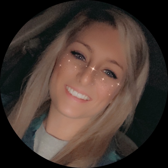 Profile Picture of Jasmine Kirby (@jjustice98) on Poshmark