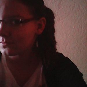 Profile Picture of Julia Wenzel (@lilalia2001) on Twitter