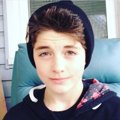 Profile Picture of James Vitt (@shxhffgfxgv) on Twitter
