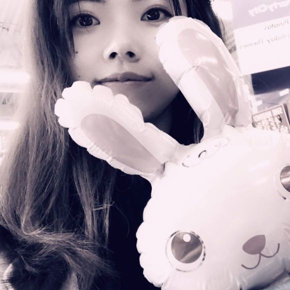 Profile Picture of Xincen Hao (@littlepixy) on Poshmark