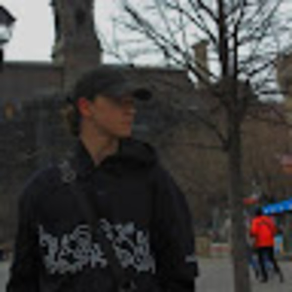 Profile Picture of Mathis Maillette (@mathismaillette) on Poshmark